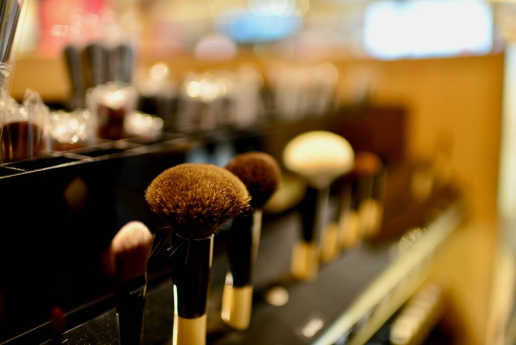 Makeup Essential Tray: 7 Proven Tips to Avoid Costly Clutter Mistakes