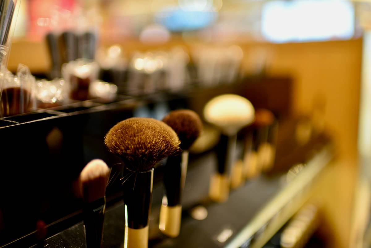 Makeup Essential Tray: 7 Proven Tips to Avoid Costly Clutter Mistakes